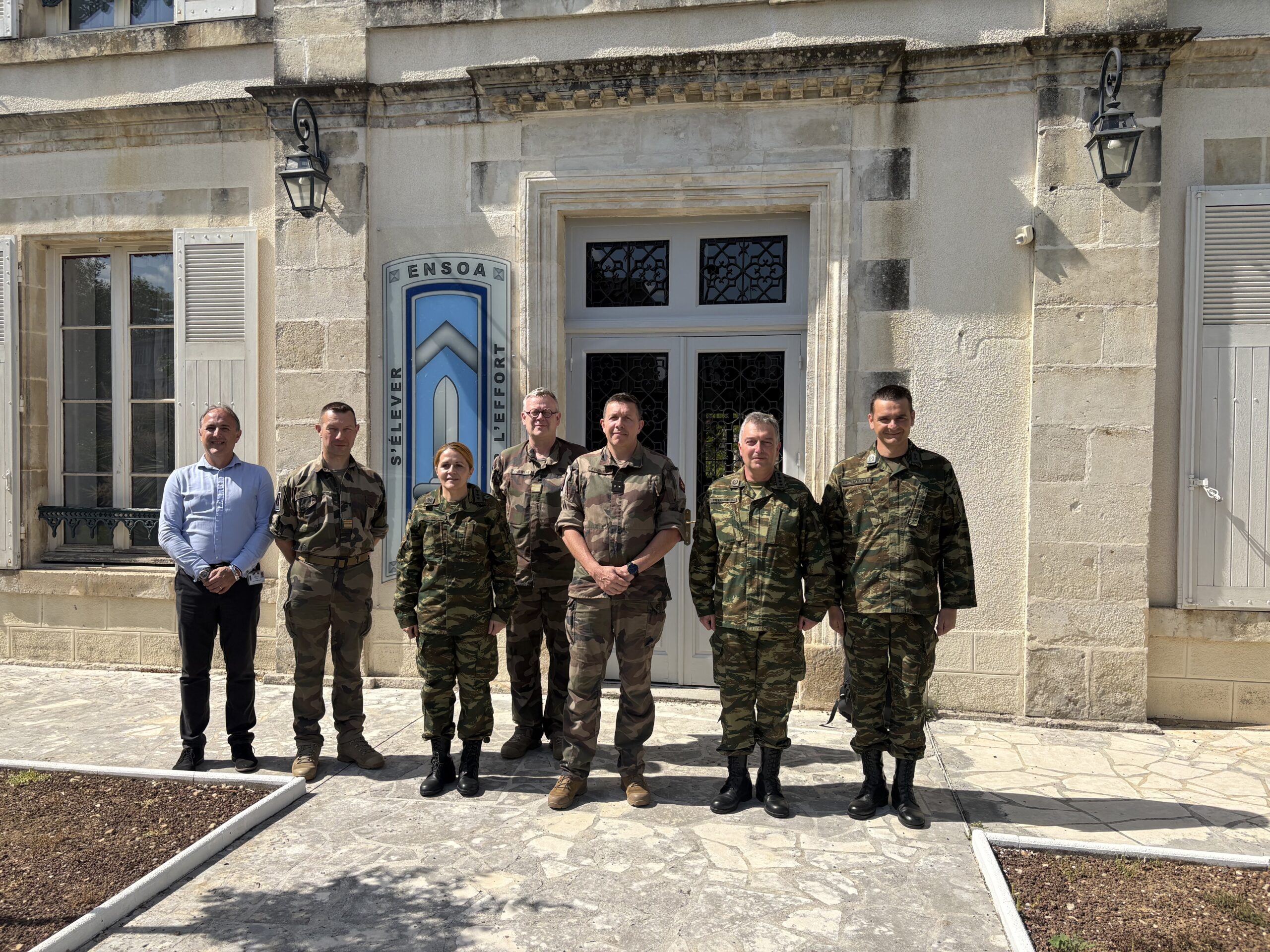 Επίσκεψη της ΣΜΥ στη Σχολή Υπαξιωματικών της Γαλλίας